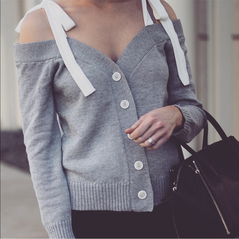 🆕Tie Sleeve Off Shoulder Cardigan - Picture 2 of 5